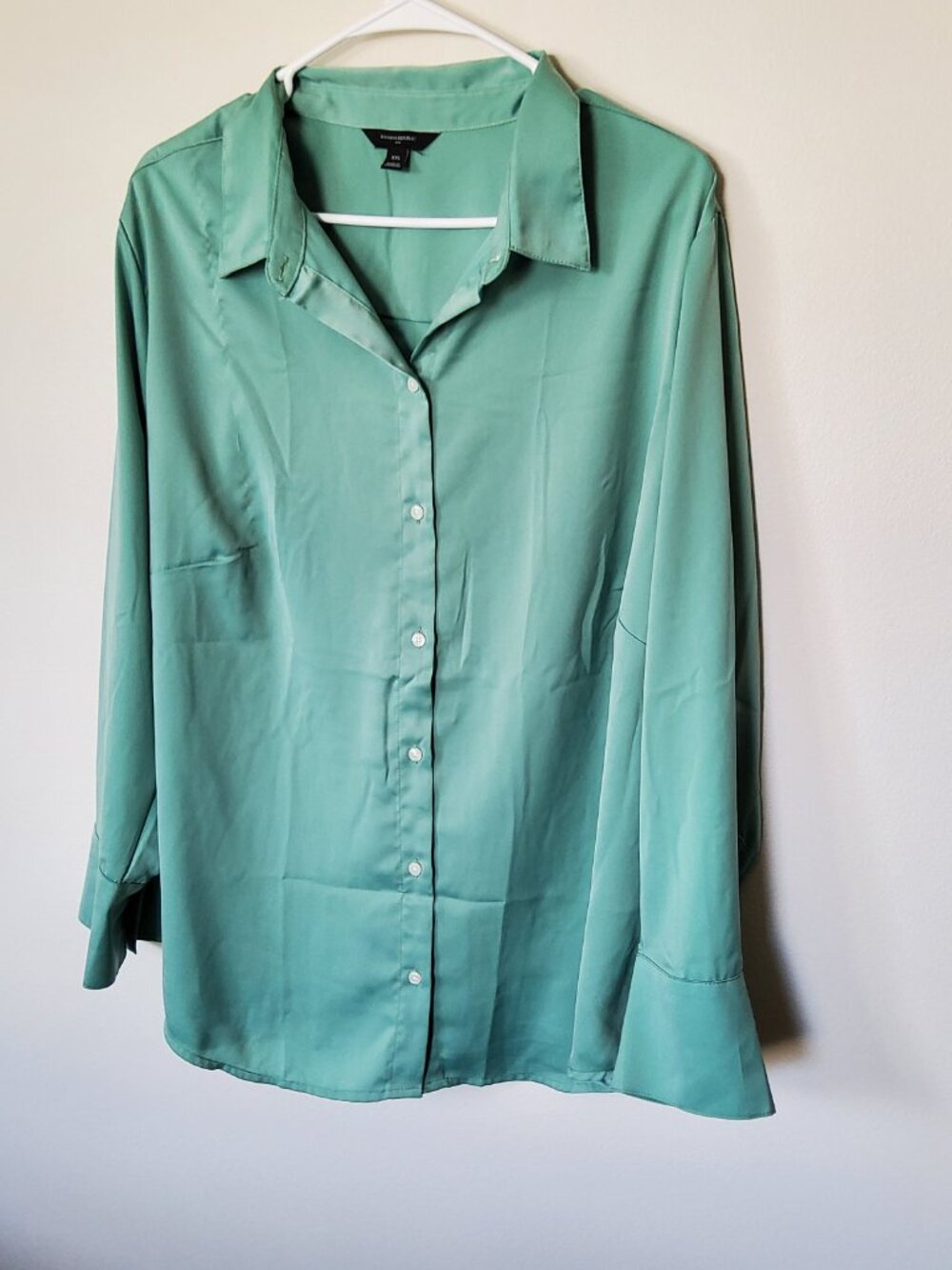 Banana Republic Mint Green blouse with bell sleeve plus size XXL